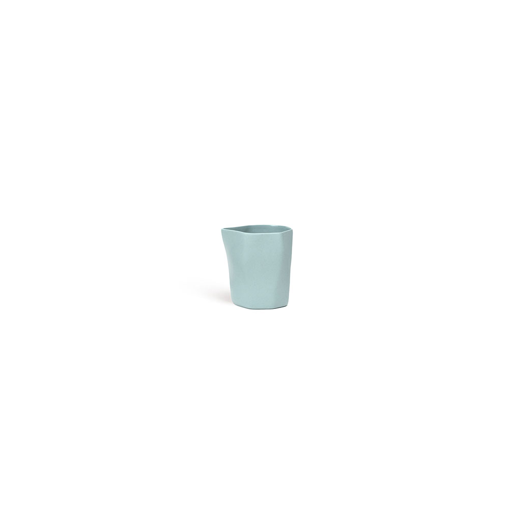 Milk creamer: Light blue